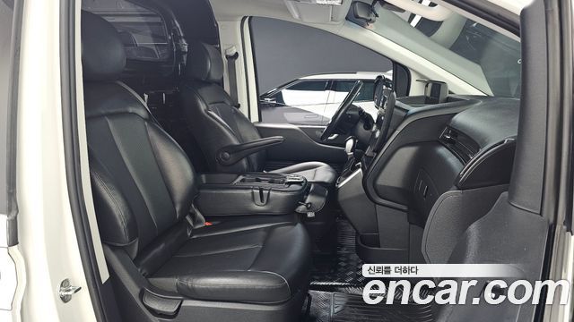 Hyundai Staria L3.5 Cargo 3-Seater Modern 2022 — фото 15