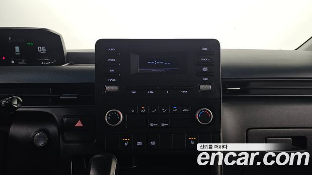 Hyundai Staria L3.5 Cargo 3-Seater Modern 2022 — фото 18