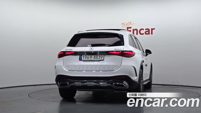 Mercedes-Benz GLC-Class (X254) GLC300 4MATIC AMG Line 2024 — фото 4