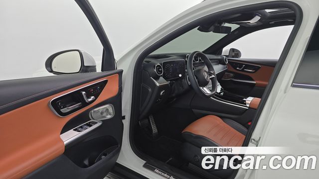 Mercedes-Benz GLC-Class (X254) GLC300 4MATIC AMG Line 2024 — фото 10