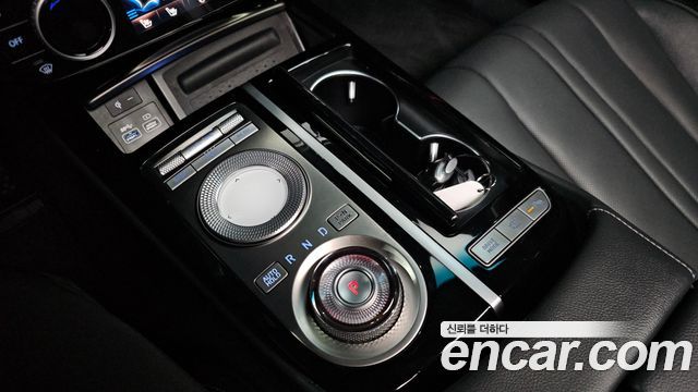 Genesis G80 (RG3) Gasoline 2.5 Turbo AWD 2022 — фото 9