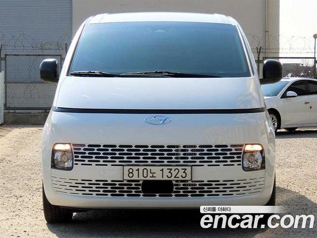Hyundai Staria Cargo 5-Seater Smart 2023 — фото 1