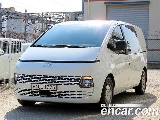 Hyundai Staria Cargo 5-Seater Smart 2023 — фото 2