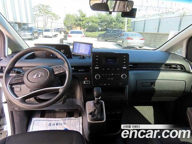 Hyundai Staria Cargo 5-Seater Smart 2023 — фото 7
