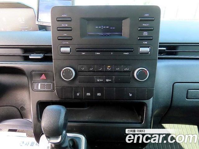 Hyundai Staria Cargo 5-Seater Smart 2023 — фото 17
