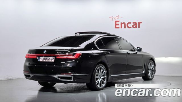 BMW 7 Series (G11) 750Li xDrive Design Pure Excellence 2020 — фото 2