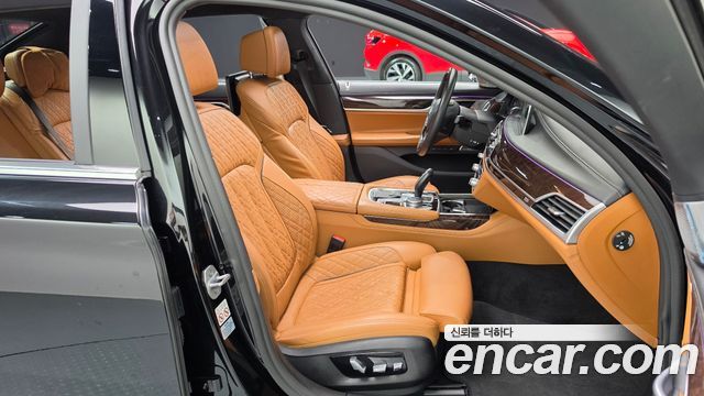 BMW 7 Series (G11) 750Li xDrive Design Pure Excellence 2020 — фото 10