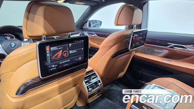 BMW 7 Series (G11) 750Li xDrive Design Pure Excellence 2020 — фото 16