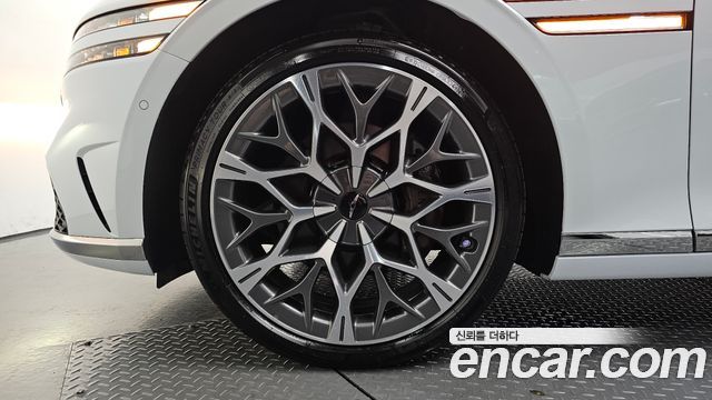 Genesis G90 (RS4) Gasoline 3.5 Turbo e-S/C AWD 2023 — фото 5