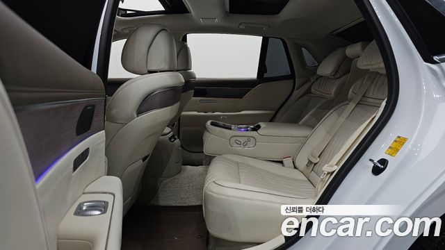 Genesis G90 (RS4) Gasoline 3.5 Turbo e-S/C AWD 2023 — фото 11