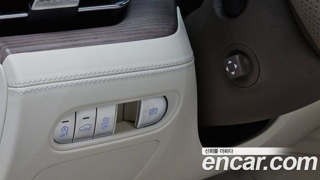 Genesis G90 (RS4) Gasoline 3.5 Turbo e-S/C AWD 2023 — фото 13