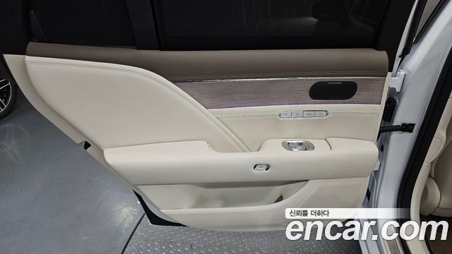 Genesis G90 (RS4) Gasoline 3.5 Turbo e-S/C AWD 2023 — фото 25
