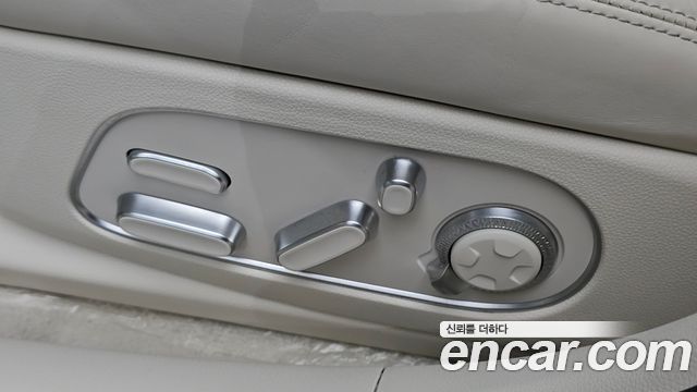 Genesis G90 (RS4) Gasoline 3.5 Turbo e-S/C AWD 2023 — фото 29