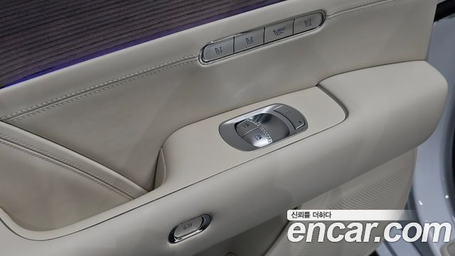 Genesis G90 (RS4) Gasoline 3.5 Turbo e-S/C AWD 2023 — фото 31