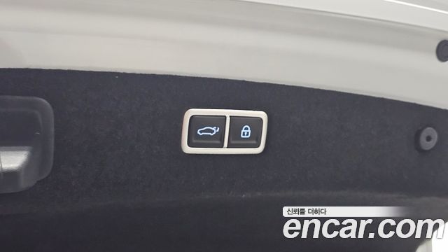 Genesis G90 (RS4) Gasoline 3.5 Turbo e-S/C AWD 2023 — фото 35