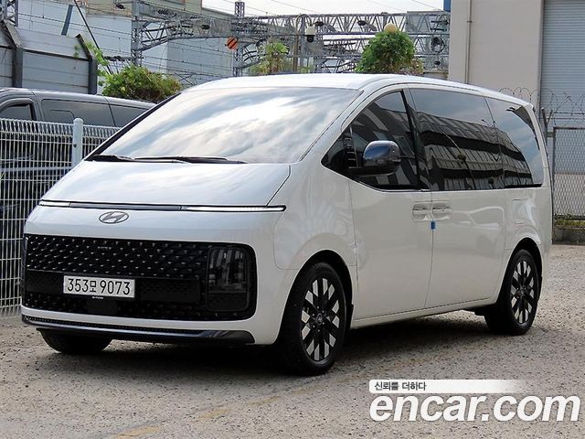 Hyundai Staria L3.5 Lounge 7-Seater Mobility 2025 — фото 2