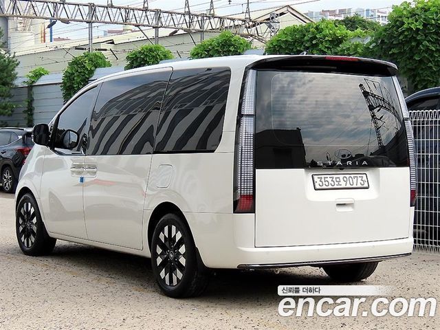 Hyundai Staria L3.5 Lounge 7-Seater Mobility 2025 — фото 3