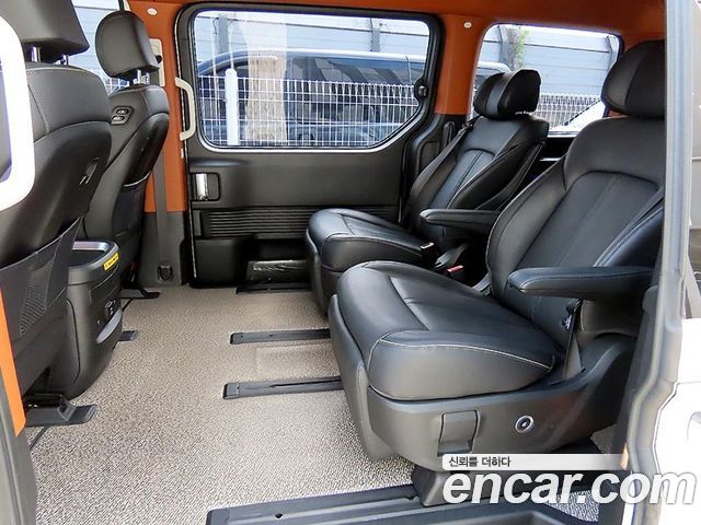 Hyundai Staria L3.5 Lounge 7-Seater Mobility 2025 — фото 6