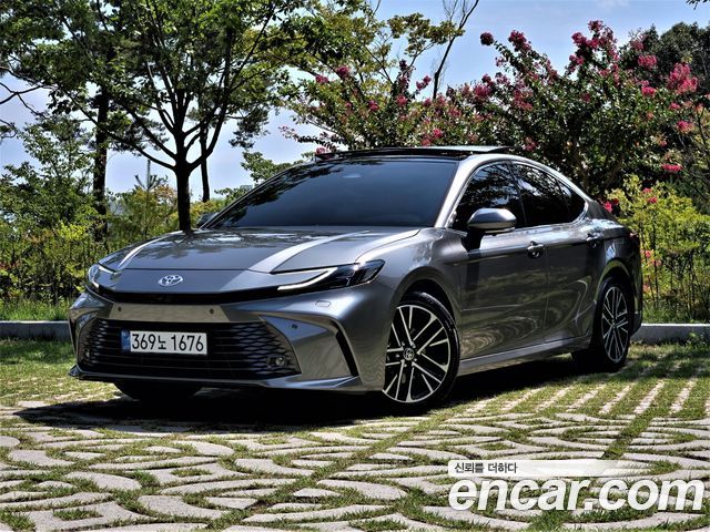 Toyota Camry (XV80) 2.5 XLE Premium Hybrid 2026 — фото 1