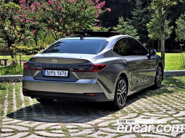 Toyota Camry (XV80) 2.5 XLE Premium Hybrid 2026 — фото 2