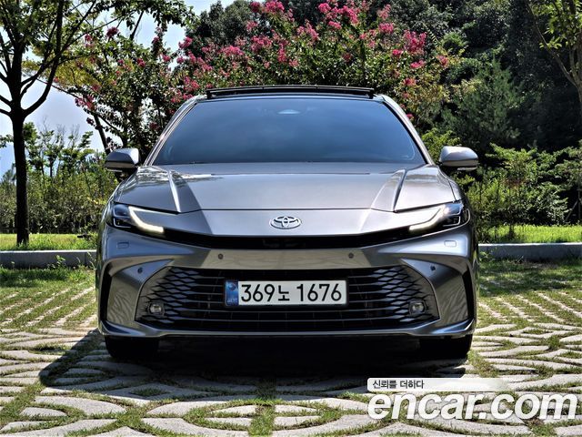 Toyota Camry (XV80) 2.5 XLE Premium Hybrid 2026 — фото 3