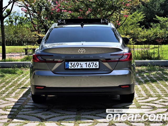 Toyota Camry (XV80) 2.5 XLE Premium Hybrid 2026 — фото 4
