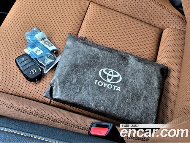Toyota Camry (XV80) 2.5 XLE Premium Hybrid 2026 — фото 23