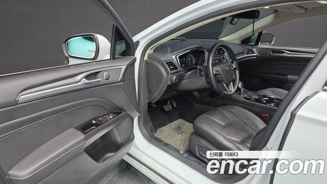 Ford Mondeo (IV) 2.0 Titanium 2016 — фото 10