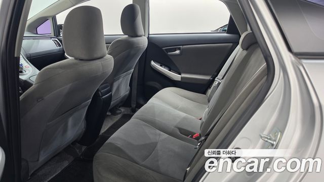 Toyota Prius 1.8 E 2013 — фото 15