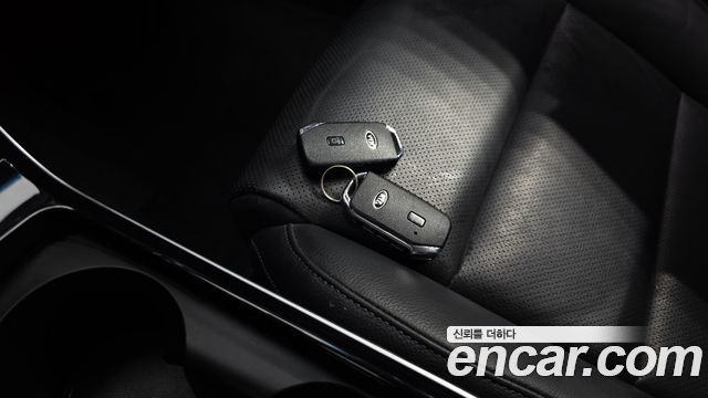 Kia K7 Premier 2.5 GDI Noblesse 2020 — фото 16