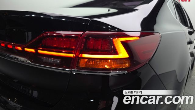 Kia K7 Premier 2.5 GDI Noblesse 2020 — фото 23
