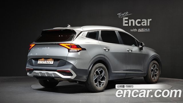 Kia Sportage (V) Diesel 2.0 2WD Prestige 2023 — фото 2