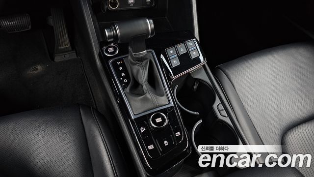 Kia Sportage (V) Diesel 2.0 2WD Prestige 2023 — фото 9