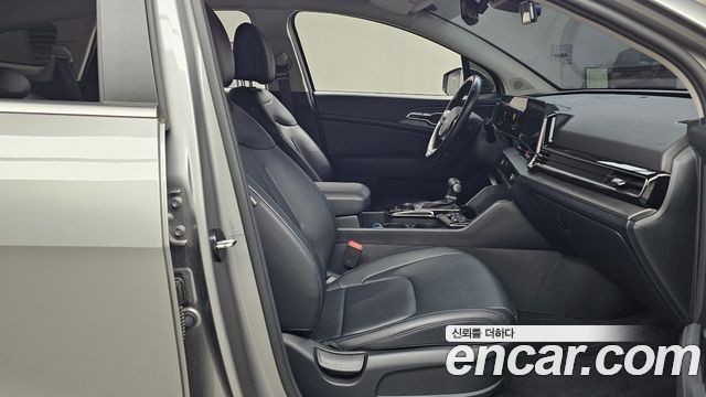 Kia Sportage (V) Diesel 2.0 2WD Prestige 2023 — фото 11