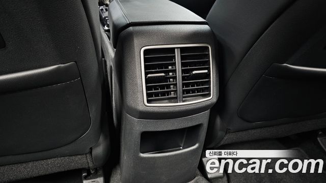 Kia Sportage (V) Diesel 2.0 2WD Prestige 2023 — фото 19