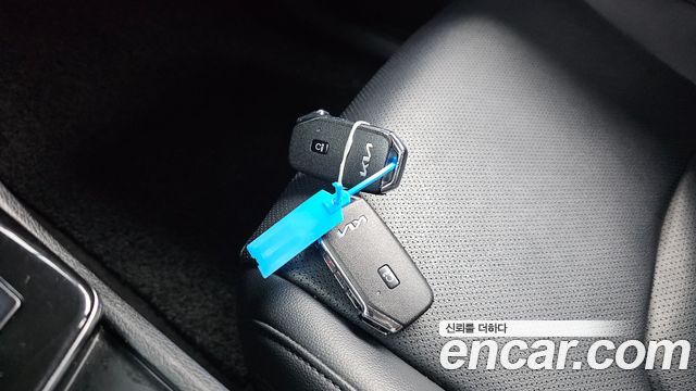 Kia Sportage (V) Diesel 2.0 2WD Prestige 2022 — фото 15
