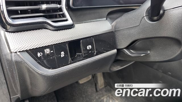 Kia Sportage (V) Diesel 2.0 2WD Prestige 2022 — фото 18