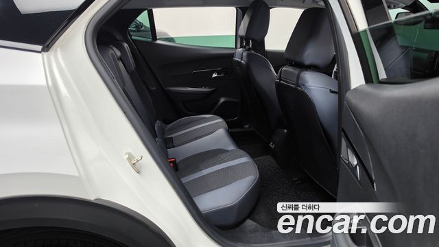 Peugeot 2008 (II) 1.5 BlueHDi Allure 2021 — фото 11