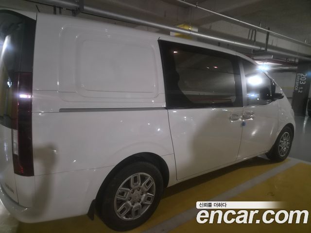 Hyundai Staria Cargo 5-Seater Modern 2023 — фото 2