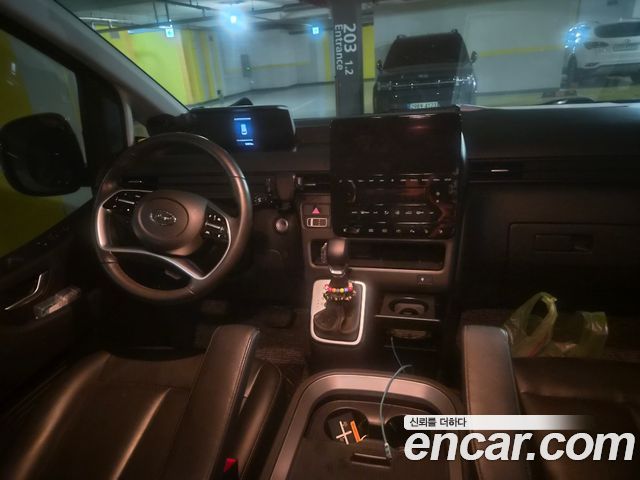 Hyundai Staria Cargo 5-Seater Modern 2023 — фото 7
