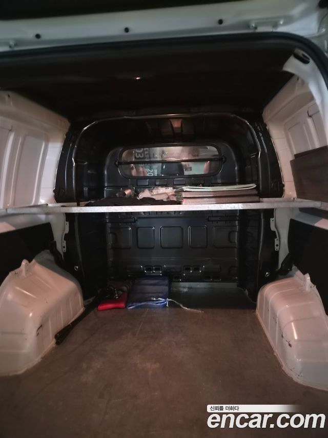 Hyundai Staria Cargo 5-Seater Modern 2023 — фото 22