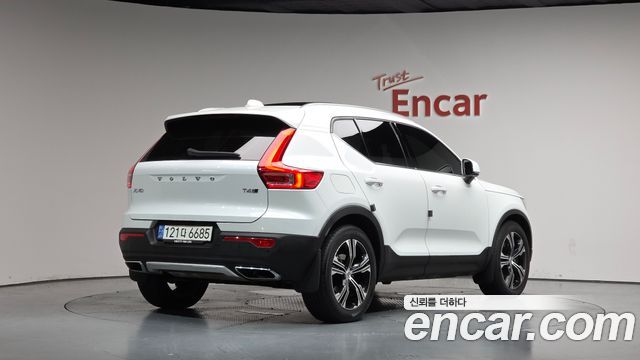 Volvo XC40 T4 Inscription 2019 — фото 2