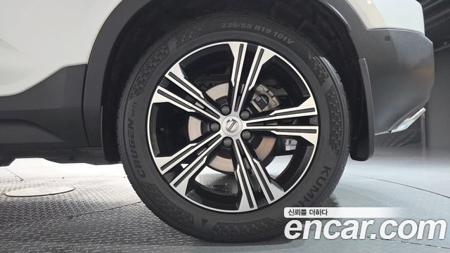 Volvo XC40 T4 Inscription 2019 — фото 21