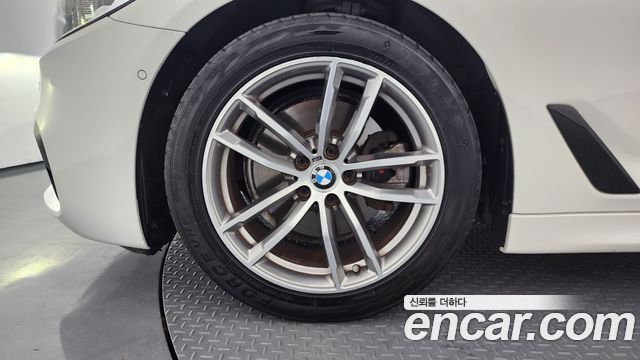 BMW 5 Series (G30) 520d M Sport Package Plus 2017 — фото 5