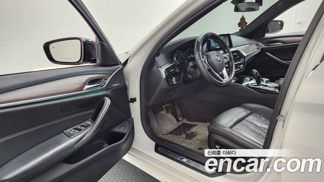 BMW 5 Series (G30) 520d M Sport Package Plus 2017 — фото 10
