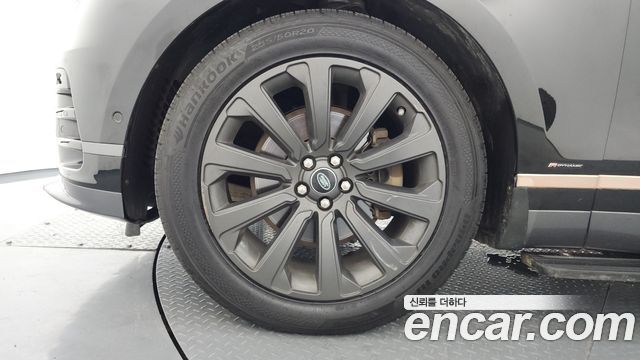 Land Rover Range Rover Velar 3.0 D300 R-Dynamic SE 2018 — фото 5