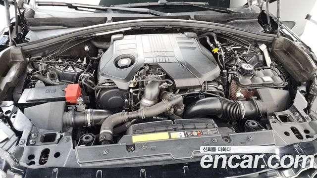 Land Rover Range Rover Velar 3.0 D300 R-Dynamic SE 2018 — фото 6