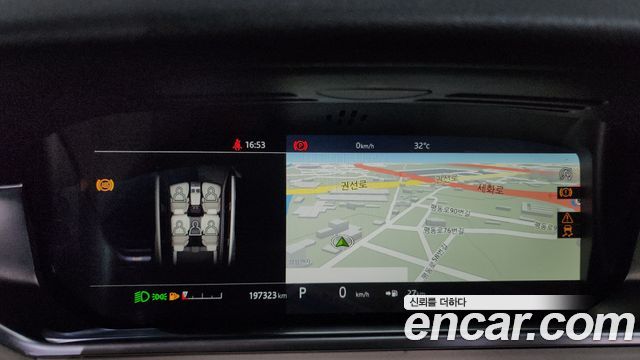 Land Rover Range Rover Velar 3.0 D300 R-Dynamic SE 2018 — фото 8