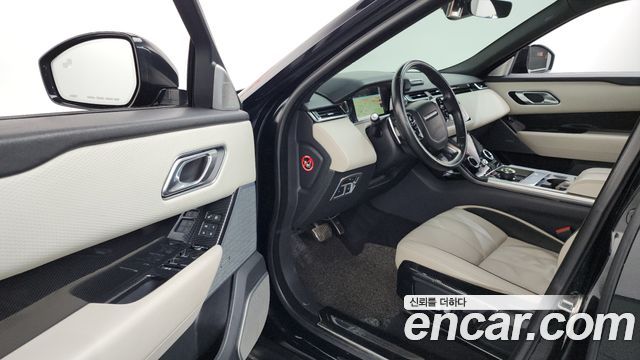 Land Rover Range Rover Velar 3.0 D300 R-Dynamic SE 2018 — фото 10