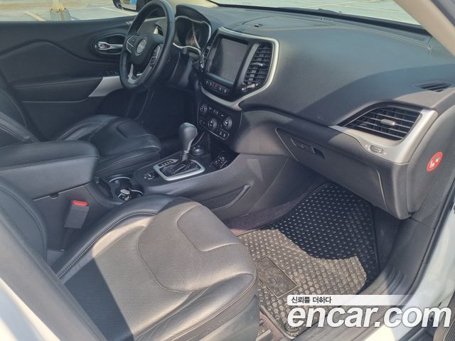 Jeep Cherokee (KL) 2.2 Diesel Limited 4WD 2017 — фото 19